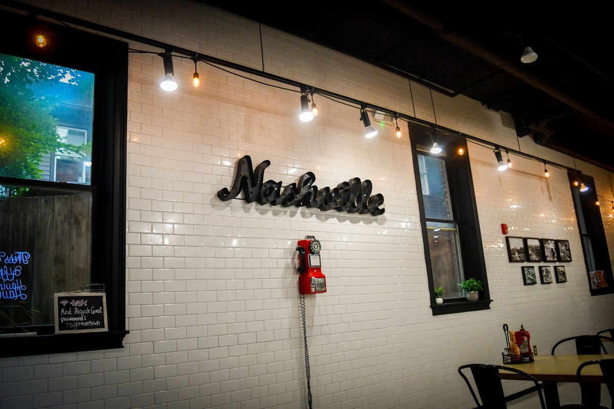Nashville in photos. . . week of 8.7.23. Coffee shops and clouds.
#nashville #nashvillephotography #nashvillephotographer #nashvillecoffeeshops