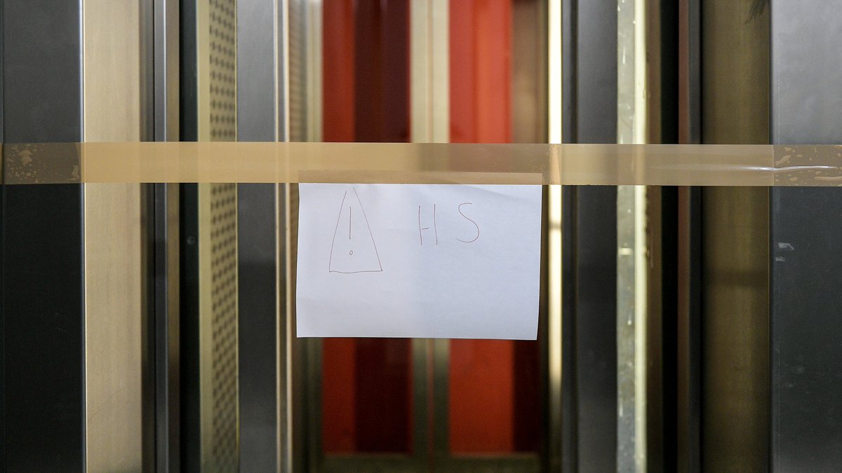 💬 "L’ascenseur est le premier moyen de transport en France avec 100 millions de trajets par jour" <a href="/fouadbenahmed6/">Fouad Ben ahmed</a> 
Le vol de cartes SIM des ascenseurs explose, un fléau pour le co-fondateur de Plus Sans Ascenseur ⤵️
france3-regions.francetvinfo.fr/paris-ile-de-f… #ascenseurs #SIM