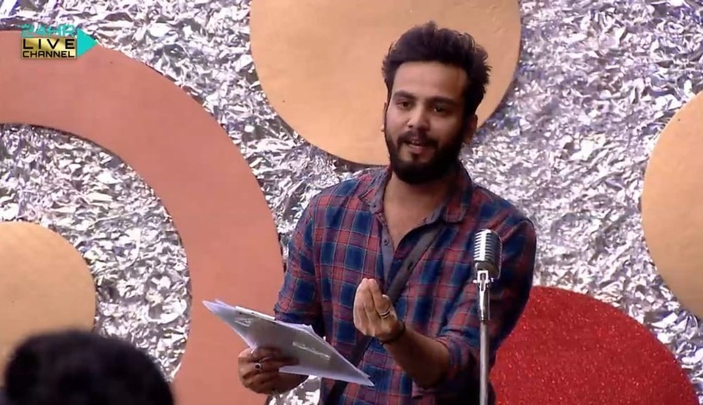 BollySpy's tweet photo. #BiggBossOTT2 | #AbhishekMalhan me itna over confidence ki bahar se bhi show dekhta to ye bolta trophy to mein deserve karta tha ise kyu de di.. #ElvishYadav 

Did You Like The Roast?
RT 🔁 Yes
LIKE ❤️ No https://t.co/5TYxPt11C6