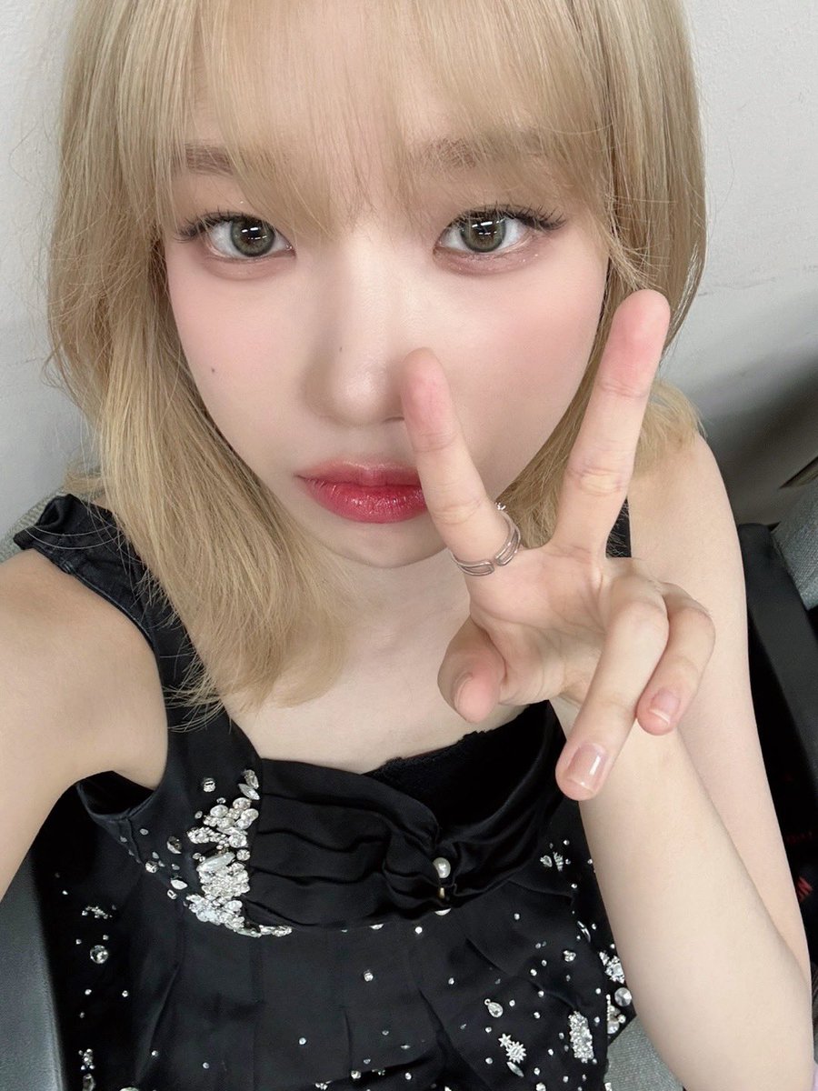 JOYURI_offcl's tweet photo. [#유리스팟] 2023.08.11 2023 새만금 세계스카우트잼버리 K-POP SUPER LIVE🎶

#조유리 #JOYURI #チョユリ
#조유리_TAXI
#조유리_TAXI_타고_직진🚕 https://t.co/AZgUZW4GJ0