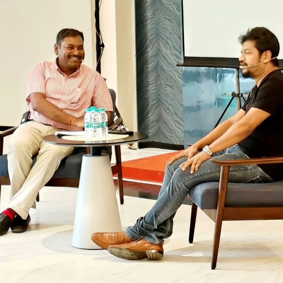 IMAC_India's tweet photo. @Shibasishsarkar in conversation with #PrateekBhattacharya about "The Evolution of Indian Cinema over the last three decades" at #Lodha event. https://t.co/mhSV0jlCYD