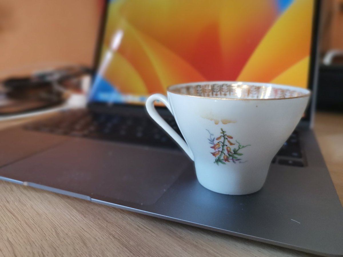 DickCecile's tweet image. #pcvsmac