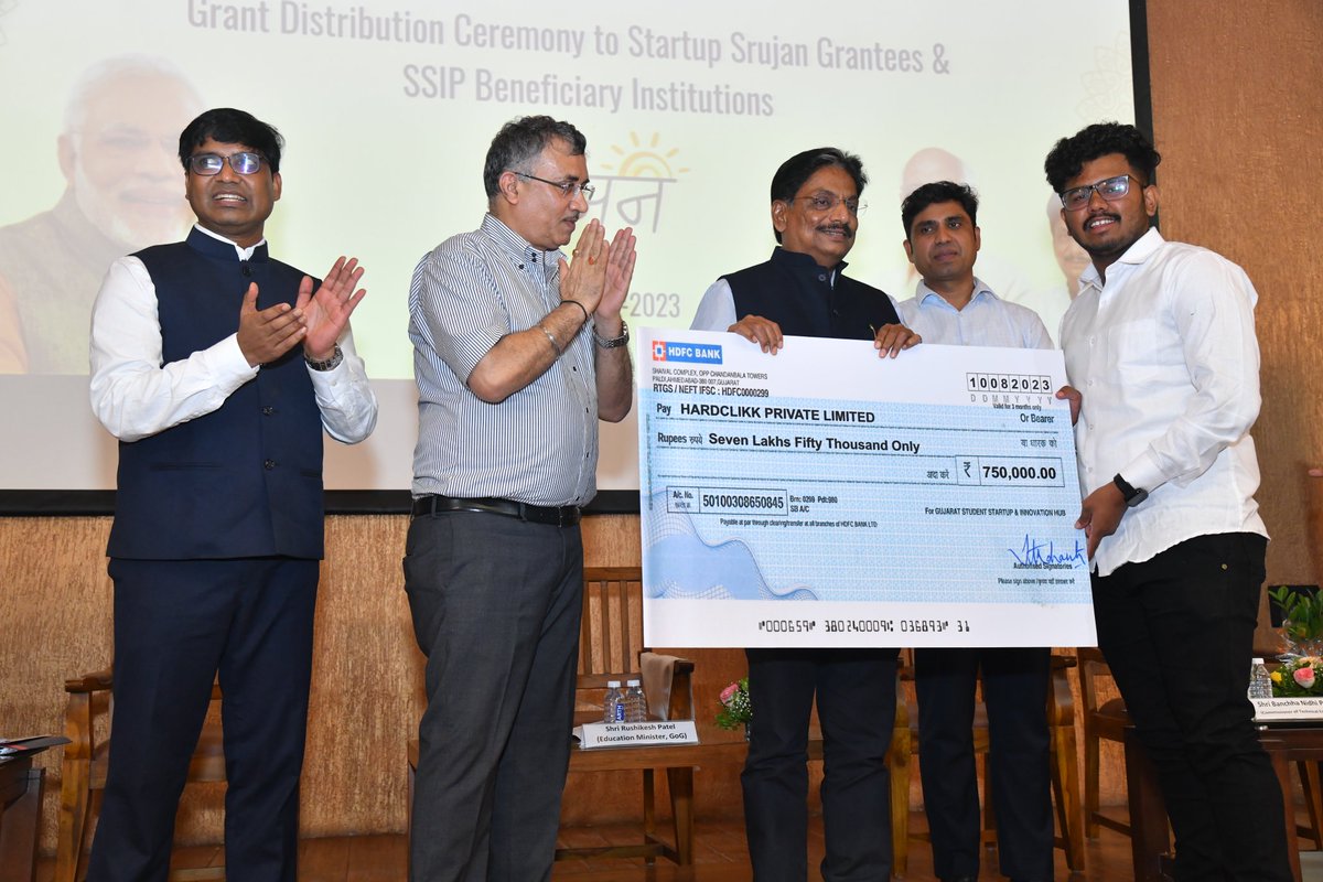 HClikk's tweet photo. 🚀 Exciting news! HardClikk bags 7.5L grant from iHub's Startup Srujan Grant! 🎉 Big thanks to Hirnmay Sir, CEO of i-Hub Gujarat. Special shoutout to Hon. Shri Rushikesh Patel, Education Minister of Gujarat. 🙏💼 Stay tuned for innovation! 🌟🚀 #HardClikkSuccess #Startups2023 https://t.co/97MexJVwUY