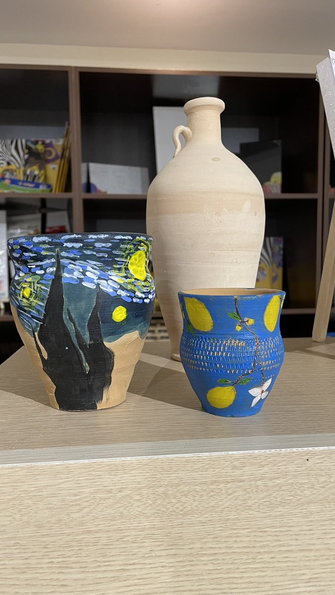 AlshahlaStudio's tweet photo. We now have pottery painting 😍
#pottery #painting #dubai https://t.co/TYto1wFWEB