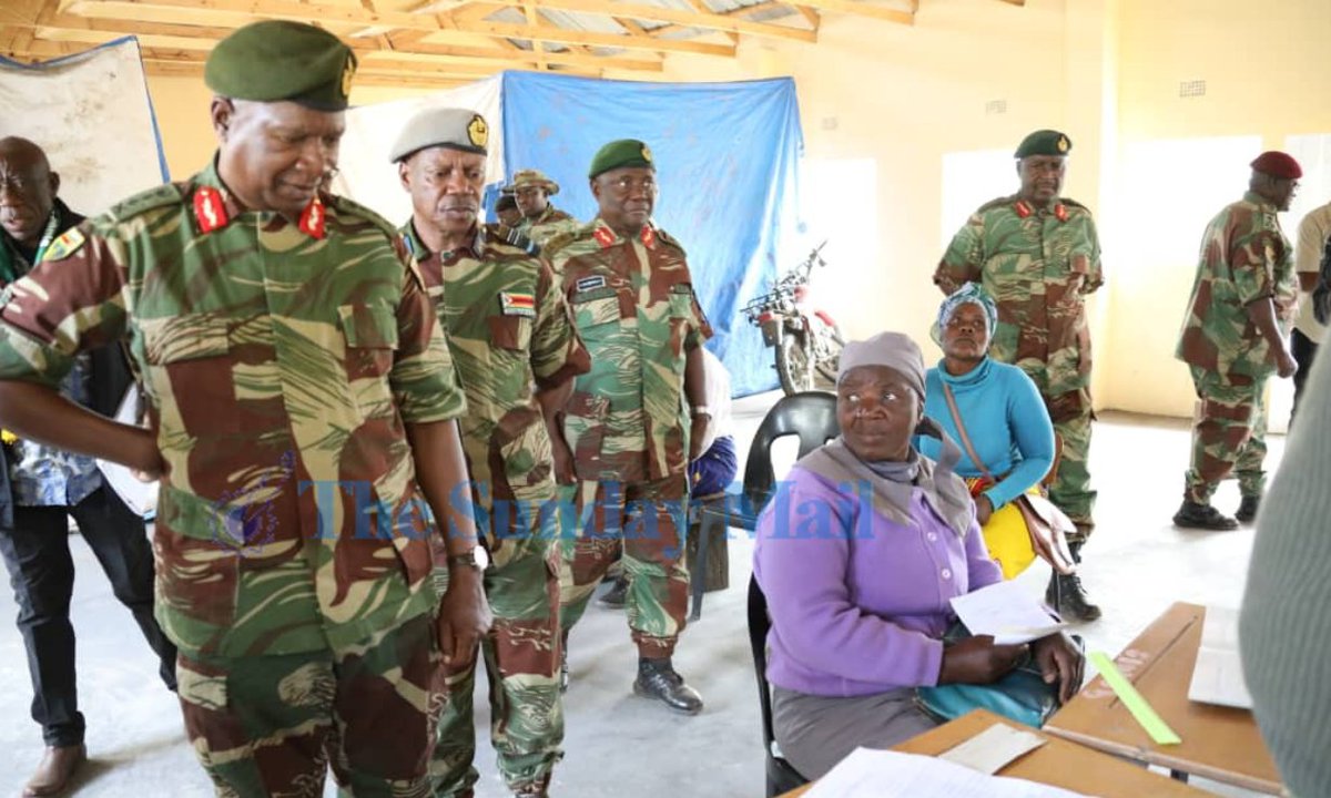 SundayMailZim's tweet image. #DefenceForcesDay2023

Zimbabwe Defence Forces Commander General Philip Valerio Sibanda greets patients who were receiving free medical treatment services during the ZDF Community Assistance Week at Gurungweni Secondary School in Chiredzi on Thursday
📸 Justin Mutenda