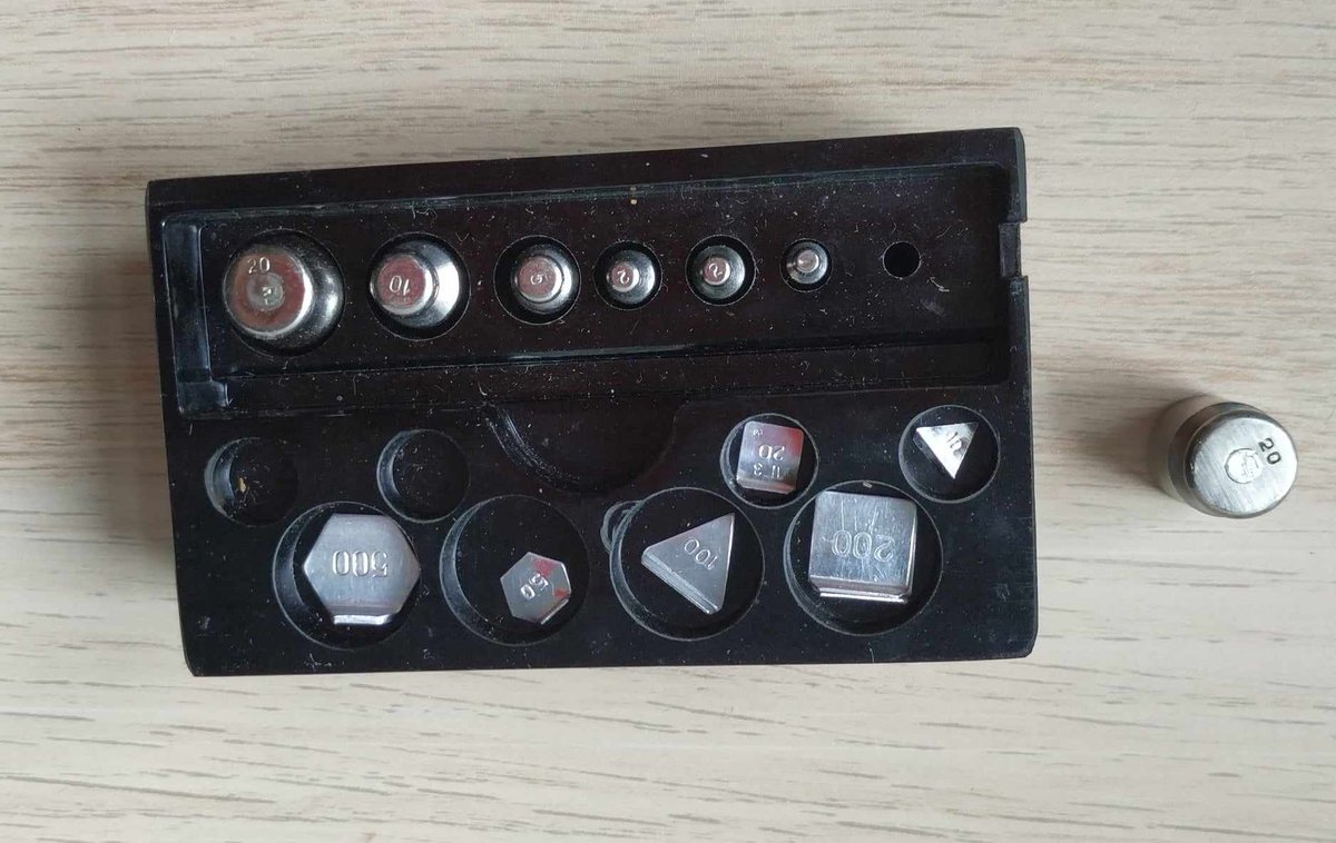VintageSoviet's tweet photo. #Balance #Scales #vintage #household scales #Rustic #BalanceScale #SovietVintage #Weights, Scales in Box, #USSR, 1970s Rustic Home Decor
https://t.co/qrVRjqgzob https://t.co/c7dZP2gYjM