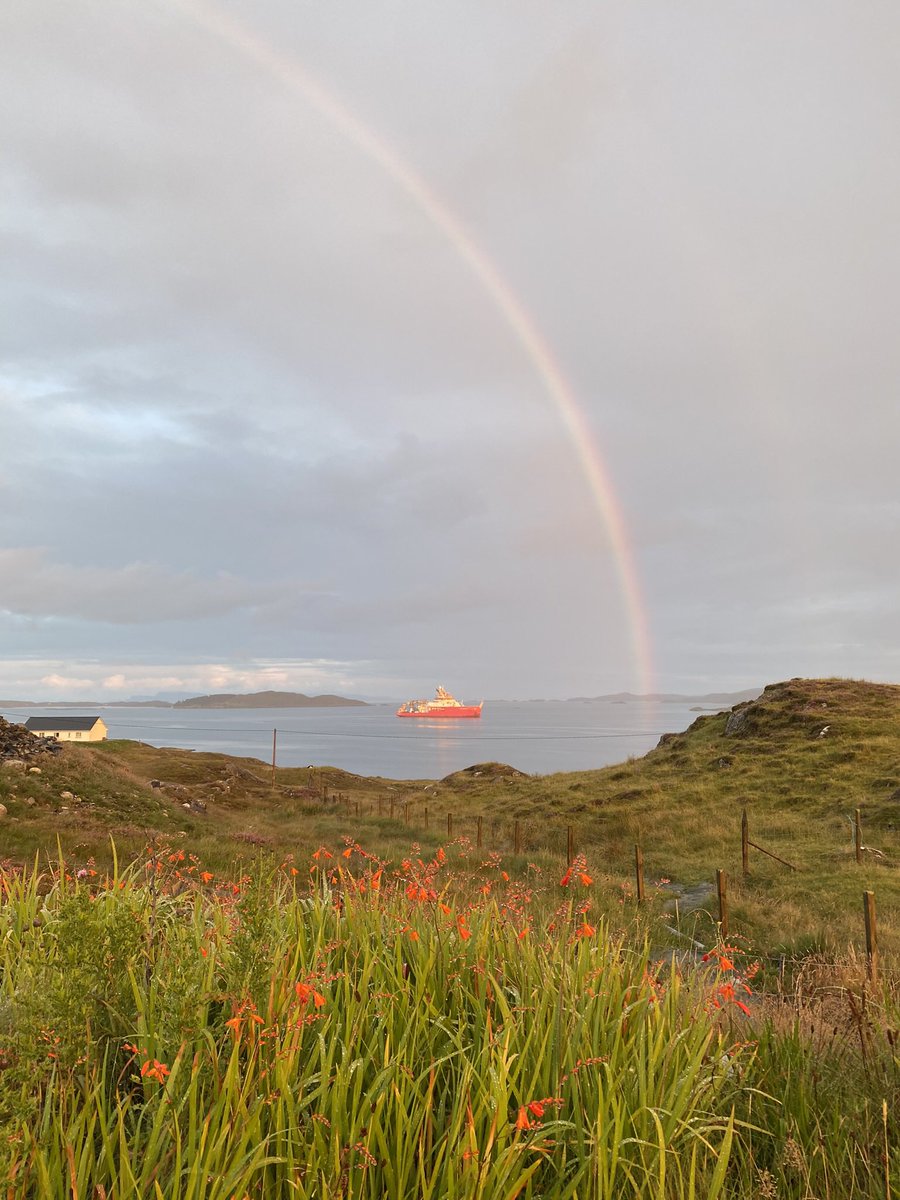 Loved seeing you moored in Tarbert, Harris at the weekend - hope you found the pot of gold #RRSSirDavidAttenborough