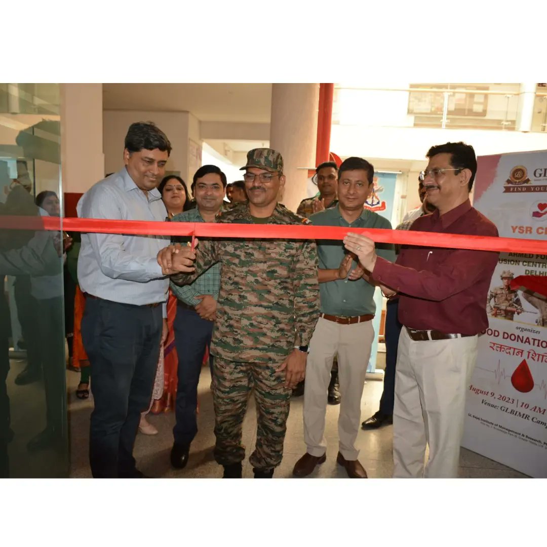glbajajimr's tweet photo. YSR Club joined hands with AFTC to host a blood donation camp at GL Bajaj Institute of Management. 

#glbajaj #GLBIMR #pgdmprogram #pgdminstitute #bschool #aicteapproved #drsapnarakesh #blooddonation #blooddonationcamp #donatebloodsavelives #donatingblood https://t.co/onKPESCUpv