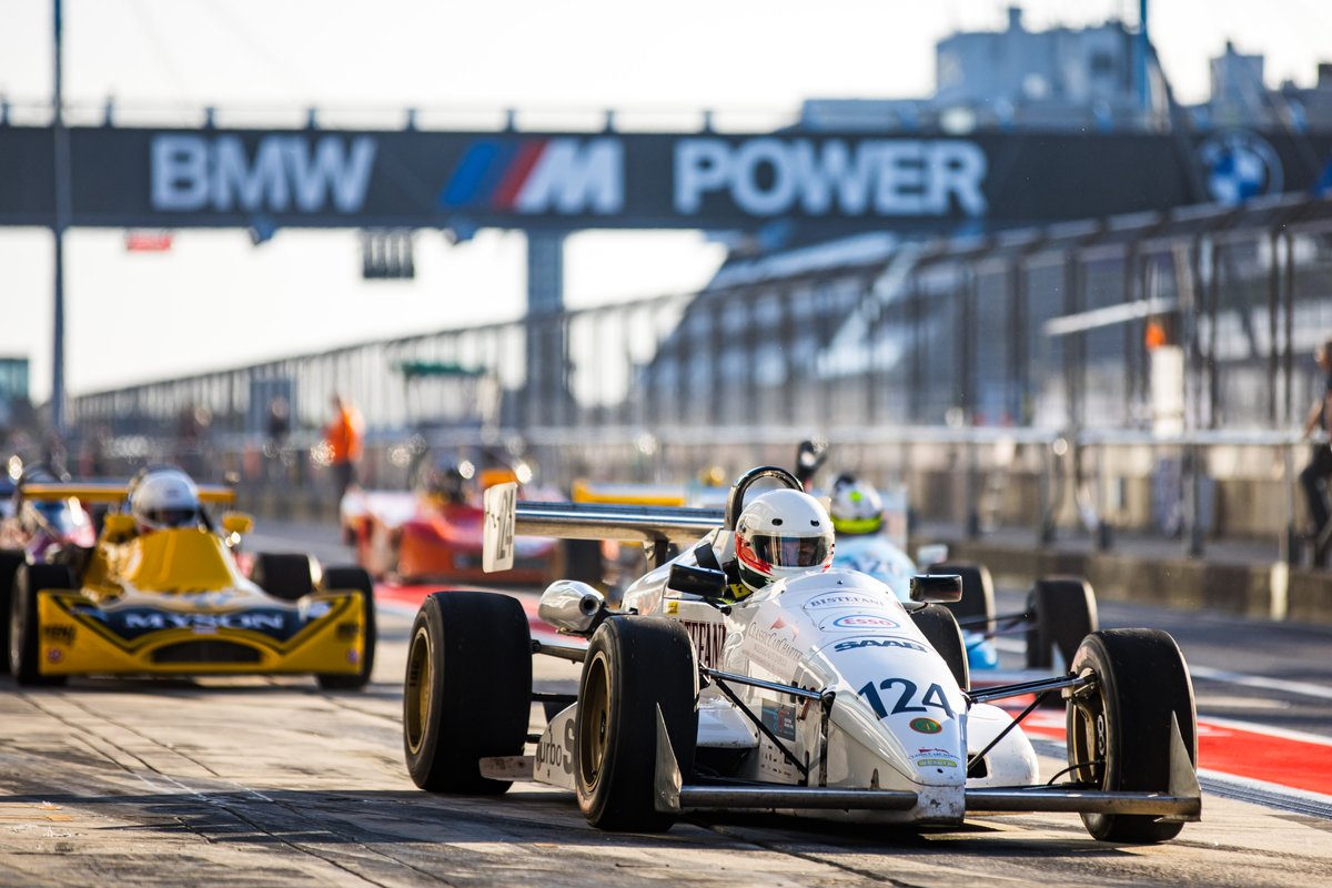nuerburgring's tweet photo. The anniversary weekend of the Oldtimer Grand Prix has begun.
The first vehicles were on the track.
A total of over 500 historic racing cars will be on the grid until Sunday.
#HeartRace #Nürburgring #OldtimerGrandPrix https://t.co/zqh4AmrDL8