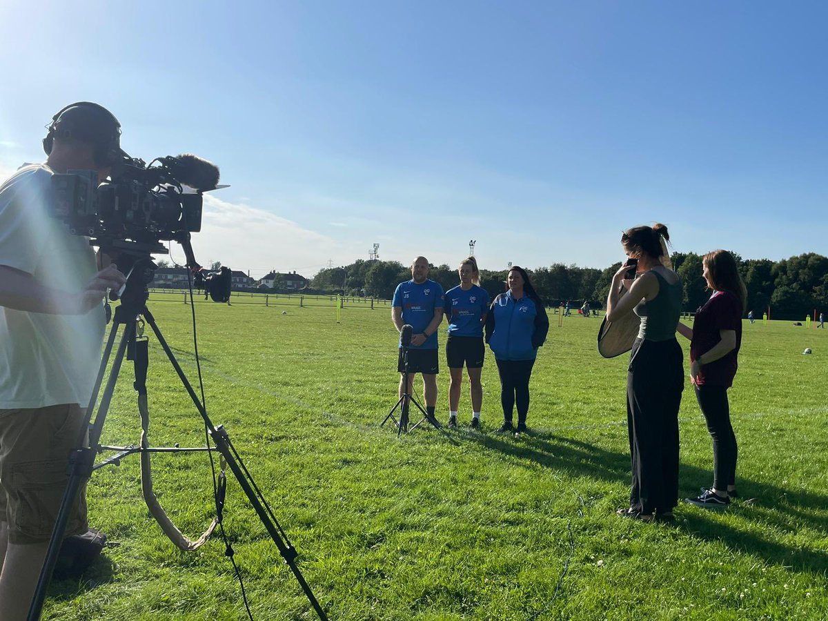Brilliant visit to Rossington Main Juniors FC last night filming with the National FA. Fantastic to here about the incredible work they have done to make the club more inclusive after attending the #EqualGame workshops 👧🏼⚽️ Some coaches also featured in the new #PlaySafe promo 🎉