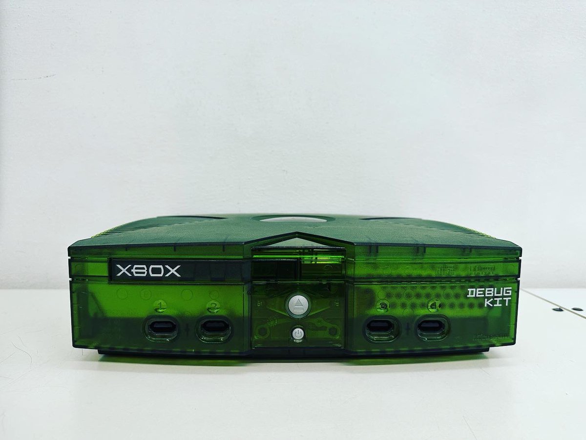 ElektroShock97's tweet photo. My new xbox Debug Kit, perfectly working and in good condition.

#xbox #xboxclassic #classicxbox #xboxoriginal #originalxbox #xboxone #xboxonex #xbox360 #xboxseriesx #xboxseriess #microsoft #retrogamer #retrogames #retroconsole #gamingroom #gamingarea https://t.co/qsmkaXgeZe