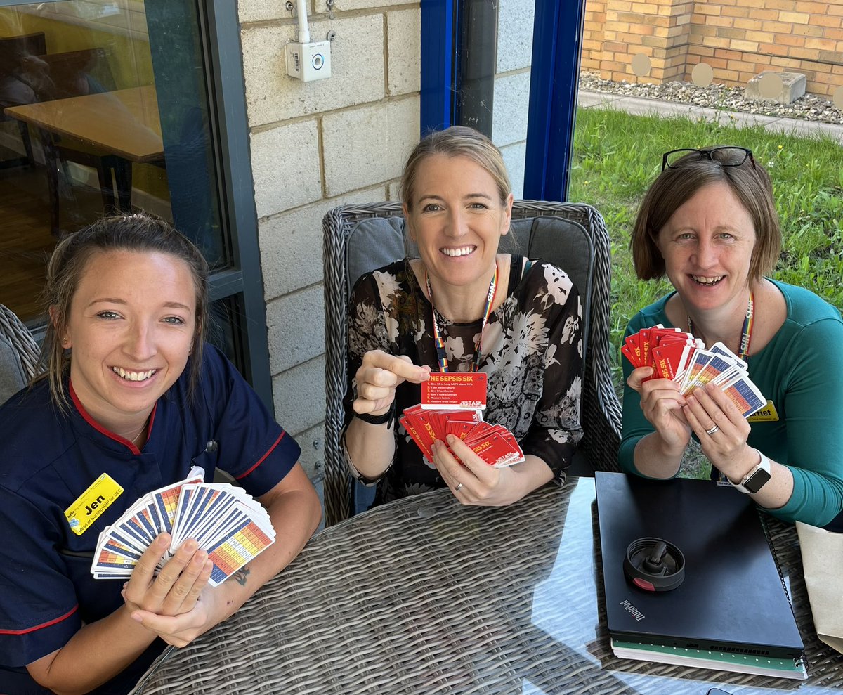 lorraine_tinker's tweet image. Exciting to see the launch of ⭐️@jennieeeefran ‘s #Sepsis6  prompt cards for staff @ASPHFT and sharing them with Deputy Chief Nurse @JimmyNurseNotts  and Div Chief Nurse @hnbarker #ptsafety @#sepsis @UKSepsisTrust @SECAmbulance @ptsafetylearn