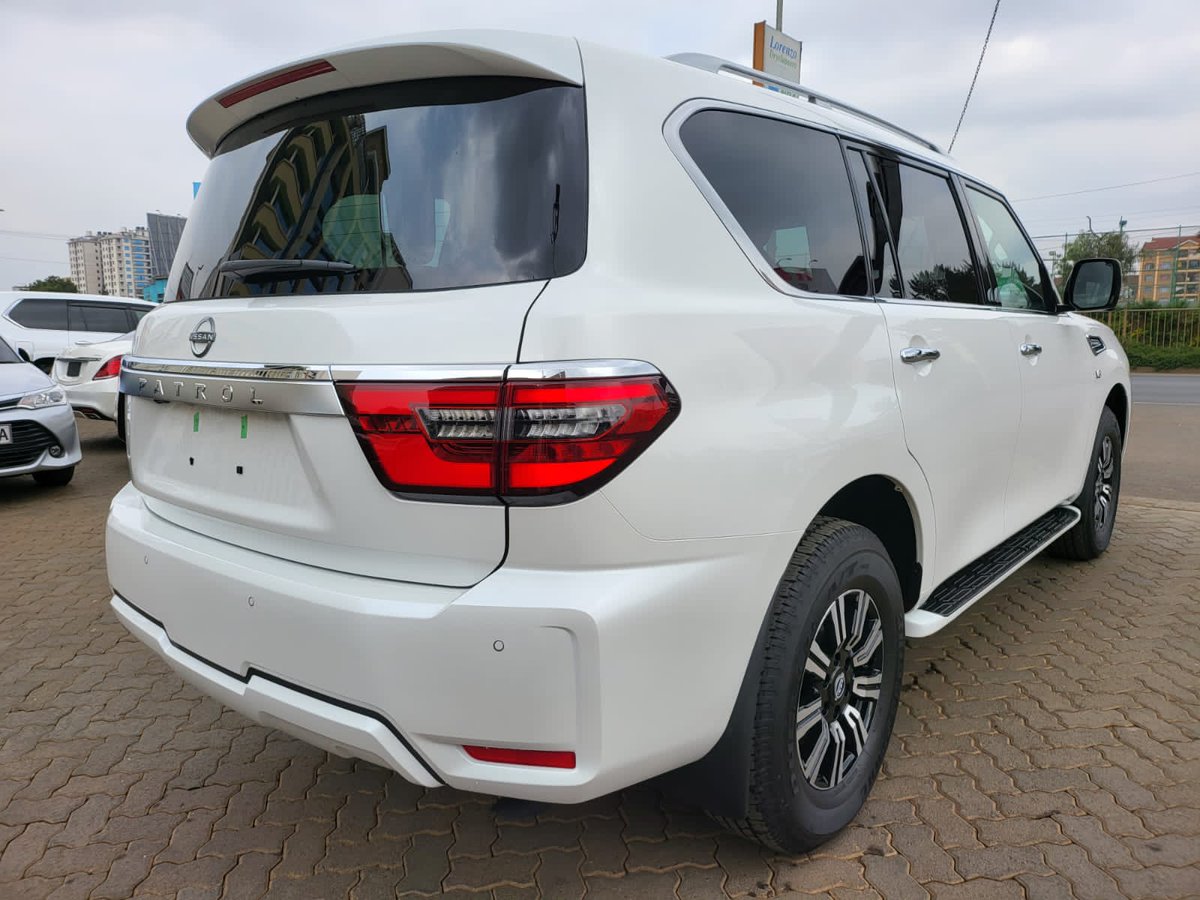 Autoboxmotor's tweet photo. Brand new 2022 Nissan Patrol, available in stock for sale. 
5600cc v8 petrol engine..
Visit us today along Ngong Road Next Marsabit or Call us on 0713155155/0713144144/0710786786 https://t.co/GNPpxapuoe