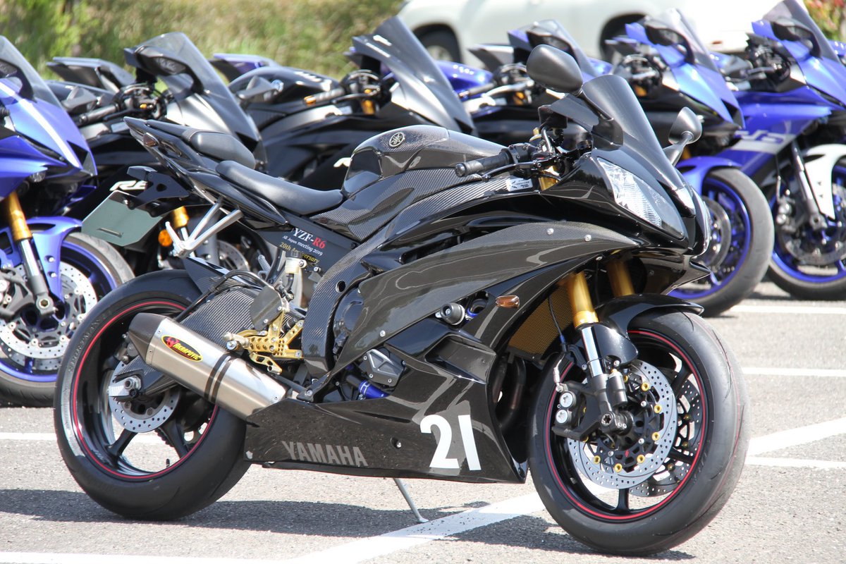 06YZF_R6's tweet photo. @yamaha_bike YZF-R6は最も心を熱くさせるエンジンの一つです。 https://t.co/oewaMiGyKg
