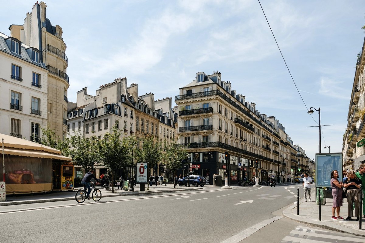 outofofficedaku's tweet photo. #Paris is an expensive city, especially in the tourist epicenter. Here are the best areas to stay in Paris if you're on a budget

#Montmartre is a hidden gem in Paris that is perfect for travelers looking for a romantic and affordable stay. It is located a short distance from the city center, but it feels like a world away. The neighborhood is full of charm, with narrow streets, quaint shops, and beautiful views. 

#Montparnasse is a vibrant and student-friendly area of Paris that is perfect for budget travelers. It is located in the 14th arrondissement, just south of the city center, and is home to a number of universities, including the Sorbonne University and the École Polytechnique. 

#Belleville is a diverse and up-and-coming neighborhood in Paris that is perfect for travelers looking for a unique and affordable stay. It is located in the 20th arrondissement, on the eastern edge of the city, and is known for its vibrant street art, multicultural cuisine, and friendly locals. 

#Batignolles is a trendy and up-and-coming neighborhood in Paris that is perfect for travelers looking for an alternative and affordable stay. It is located in the 17th arrondissement, on the western edge of the city, and is known for its independent shops, trendy cafes, and lively nightlife.

#Salpêtrière is a quiet and residential neighborhood in Paris that is perfect for travelers looking for an affordable stay close to the Eiffel Tower.

All these neighborhoods are also well-served by public transportation, with several metro stations and bus lines nearby. This makesthem easy to get around Paris and explore all the city has to offer. All are home to a variety of affordable hotels, making it a great option for budget travelers.

Share | RT (It's FREE) 

500+ RTs and will add in the hotel name in each area

#DakuKaGyaan #DakuStayDeals