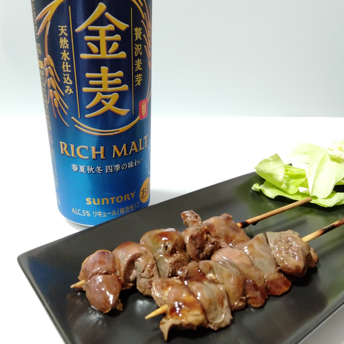 kaya5han's tweet photo. 晩酌の流儀2のマネして、焼き鳥×金麦やってみました♪
大人になって鶏レバーの美味しさがわかるようになった😍

ドラマでやってた自宅での一人焼き鳥、楽しそうだったなあ🐣

自家製ダレを壺に入れる本気度がすごい✨

#ベルクで晩酌 https://t.co/6adnE94Vi4