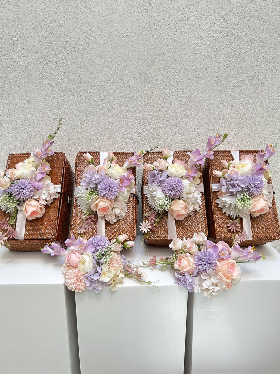 Gubahan Hantaran for this week. Hidden Hantaran using Grassbox

📌Theme color : pastel lilac, pink &amp; cream

📍Taman Klang Jaya, Klang