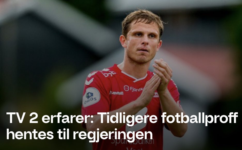 TheSibbern's tweet photo. er så trivelig med en statssekretær som har tapt 6-0 for Lyn

@Lynfeed https://t.co/NGurMLmRp6
