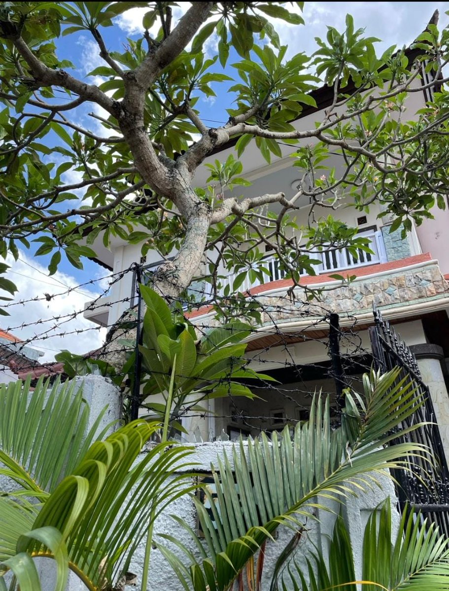 Sale villa murah di Tegal cupek Umalas Bali. Villa baru selesai  renovasi habis, lingkungan expat, lingkungan nyaman.
LT 300m²
LB 350m²
SHM +IMB on hand
IDR 5 Billion negotiation

Hubungi:
+6282144557103