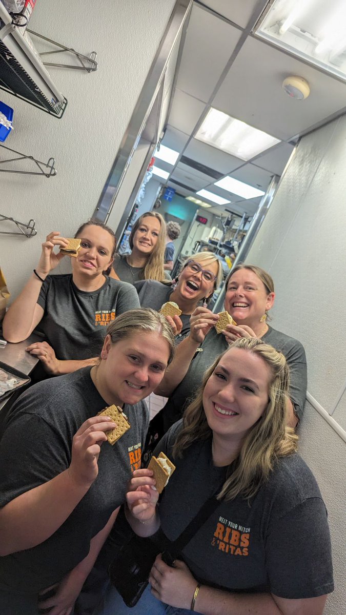 Rachel Borgman (@rachelborgman2) on Twitter photo #MountainHomePepperPalace #chilislove #CGC Culture is Everything ❣️ These Chiliheads Loved the S'mores ❣️ <a href="/taryn_mahaffey/">Taryn Mahaffey</a> <a href="/StephanieOdom76/">Stephanie Odom</a> <a href="/neufeldjosh1/">Josh Neufeld</a> #MountainHomePepperPalace #chilislove #CGC Culture is Everything ❣️ These Chiliheads Loved the S'mores ❣️ <a href="/taryn_mahaffey/">Taryn Mahaffey</a> <a href="/StephanieOdom76/">Stephanie Odom</a> <a href="/neufeldjosh1/">Josh Neufeld</a>