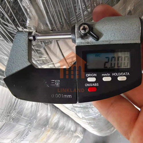 wangxu667886's tweet image. Cattle fencing is a fencing material commonly used in agriculture and animal husbandry to enclose livestock and protect a farm or ranch. If you need it you can contact me anytime, looking forward to cooperating with you.
📷Web: linklandfence.com
#Bullfence #fencenet