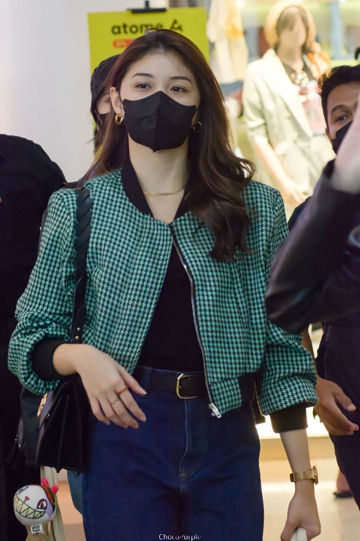 ️️
⠀⠀⠀𝐉𝐊𝐓𝐢𝟒𝟖 𝐔𝐏𝐃𝐀𝐓𝐄 

Shani Andira and Kaluna Sherina, spotted at PITULAS 2nd concert ( <a href="/WEAREPI2LAS/">PITULAS</a> ) 

📍 Stadion Madya Gelora Bung Karno, Jakarta 

@N_ShaniJKTi48
@S_KalunaJKTi48

© JKTi48 Operasional Team #OffTheChain #SHANI #LUNA  
 ️️
 ️️
 ️️