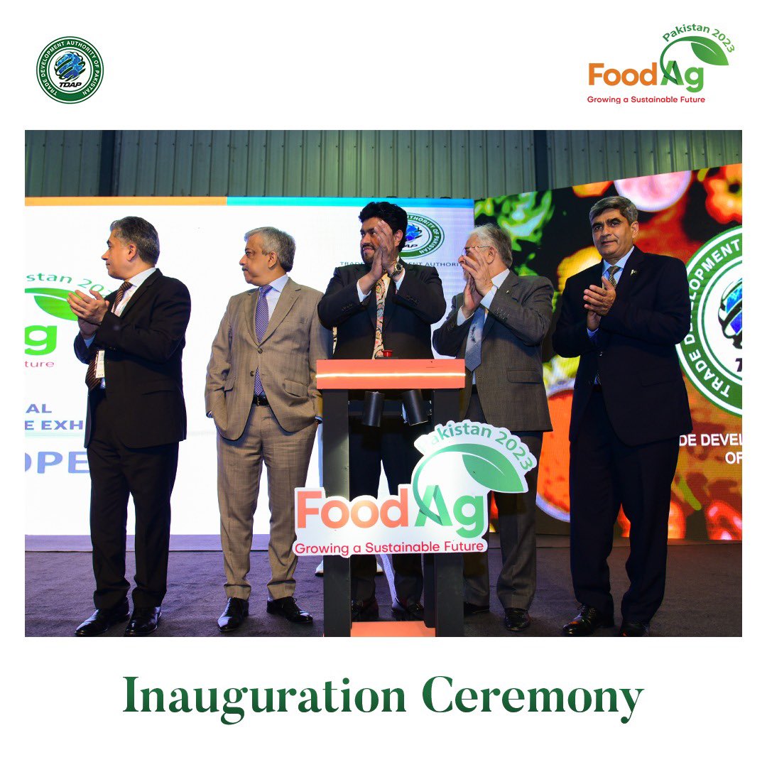 official_tdap's tweet photo. The grand inauguration ceremony took place at the Expo Center in Karachi where Mr. Kamran Tessori, Governor of Sindh, Muhammad Sualeh Ahmad Faruqui, Federal Secretary for Commerce, Mr. Muhammad Zubair Motiwala, Chief Executive TDAP and Dr. Fareed Iqbal Qureshi, Secretary TDAP, welcomed the delegates and invited them to explore the diverse perspectives of food and agriculture sector. 

@mincompk @GovtofPakistan 

#FoodAg2023 #TDAP #GrowingASustainableFuture #Day 1