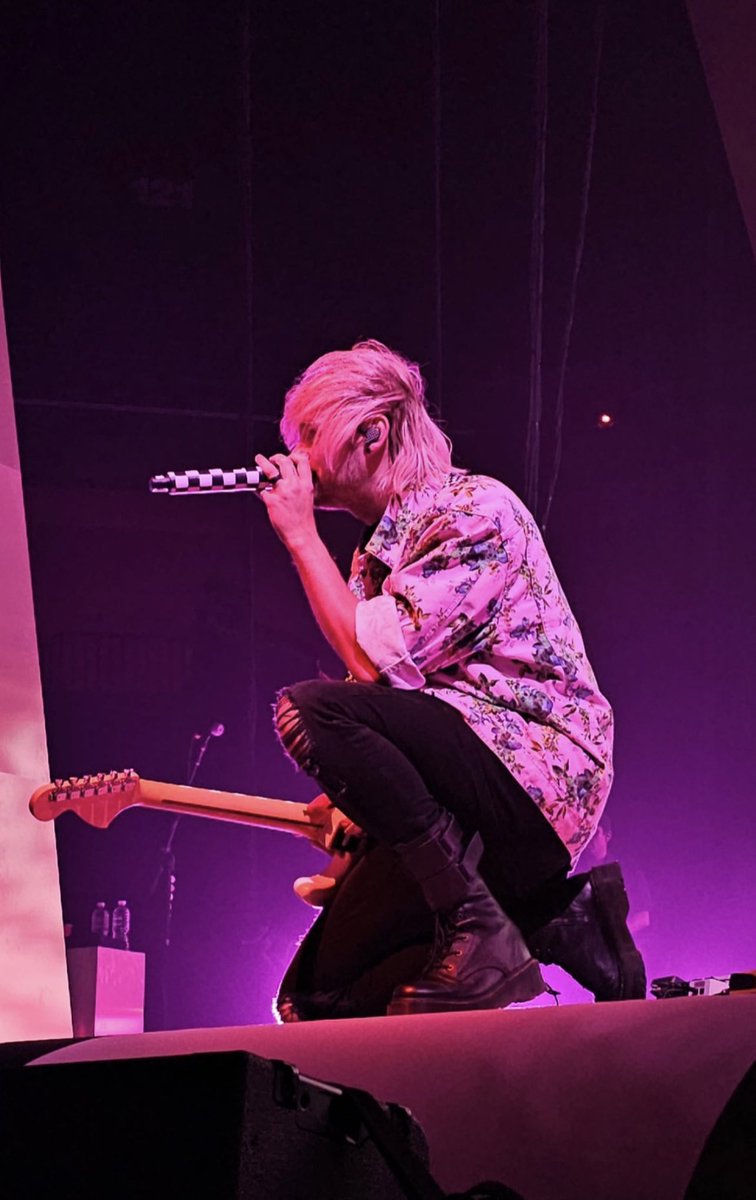 MICHAEL CLIFFORD  // THE 5SOS SHOW UNCASEVILLE