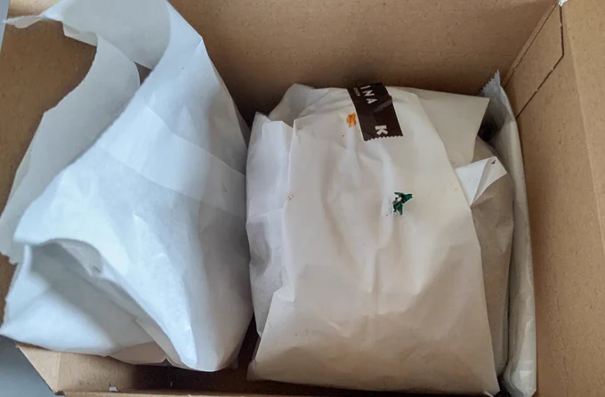 ランチに夫がクア・アイナ買ってきてくれた。花火中止のやけ食いじゃ!美味しい!…胃がもたれた…(ヽ'ω`) 