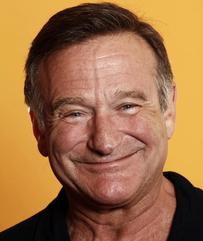 Neuf ans aujourd’hui qu’on a perdu cet homme extraordinaire. Robin Williams et son regard tendrement rieur manquent cruellement au cinéma. Je lui dois tant de (sou)rires d’enfance. Trop d’amour.

O capitaine, mon capitaine ! ❤️