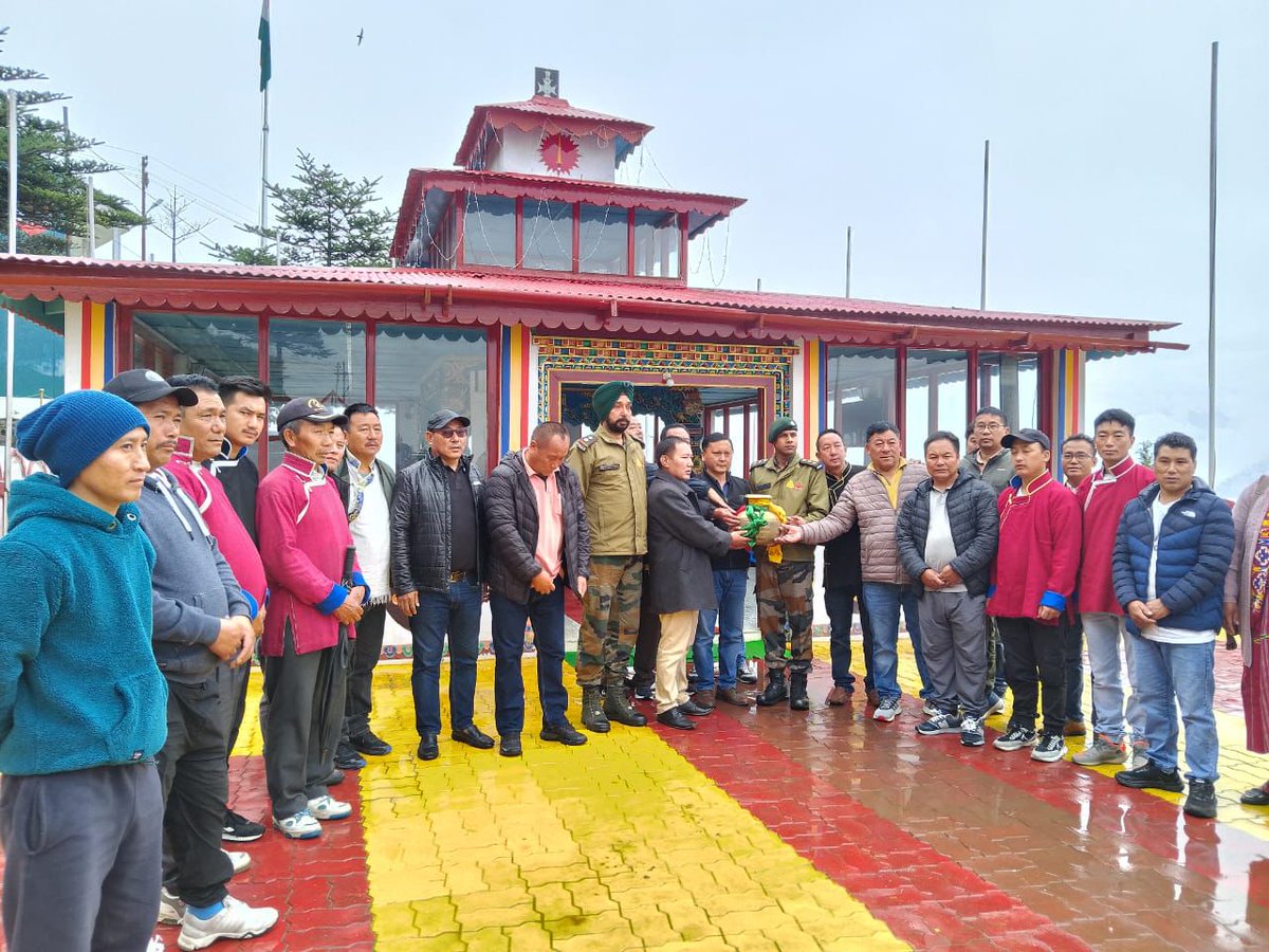 diprotawang's tweet photo. Collection of metti from Veerbhumi #JaswantGarh under culmination programme of #AzadiKaAmritMahotsav. The brave son of Maa Baharti Jaswant Singh Rawat,MVC made supreme sacrifice here protecting motherland from the chinese intruders in 1962. https://t.co/7Njt87pyte
