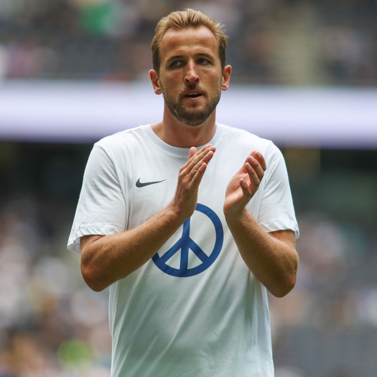 Tottenham přišel o kapitána. Harry Kane míří za sto mega do Bayernu Mnichov, dokáže jej na hrotu Richarlison nahradit ? 😂