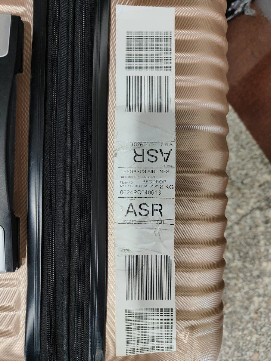 rizwanfirdous7's tweet photo. @flymepegasus Flew Antalya to Kayseri on 11 Aug 23 with my wife. Flight no. 3502, PNR no. FS9AS2. Zips &amp; locks of our 2 baggage are broken by the security. Now bags cannot be securely locked. Images attached for reference. Kindly callback @ +91 9953079079 &amp; provide compensation https://t.co/EA5um81i7T