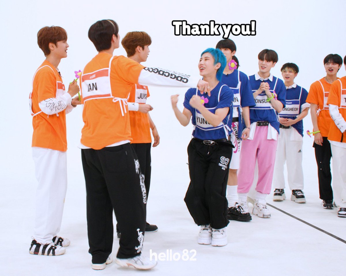 hello82official's tweet photo. 🚨 This or That w/ @8TURN_official &amp; @LUN8_official will start in 10 minutes!!

We couldn't gatekeep these memes our staff made, so we're sharing it with all the 8TURN &amp; LUN8 fans :D
🔗 https://t.co/4TC07RziGx

#hello82 #8TURN #LUN8 #ThisorThat #8TURNxLUN8xhello82 https://t.co/5gXrs5D4Uk