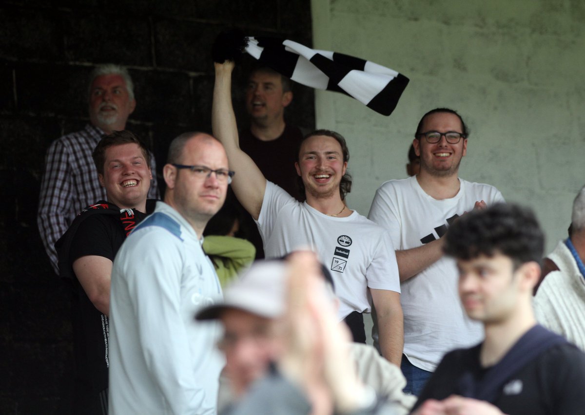 BathCity_FC's tweet photo. Let's get Twerton Park rocking this afternoon 💪

⚫️⚪️ #Romans https://t.co/rwWWTiXJTe