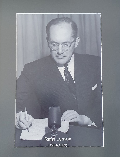 28 VIII 1959 - w Nowym Jorku zmarł Rafał Lemkin - prawnik, twórca pojęcia „ludobójstwo”, autor konwencji ONZ w sprawie zapobiegania i karania zbrodni ludobójstwa (tzw. Konwencja Lemkina).
