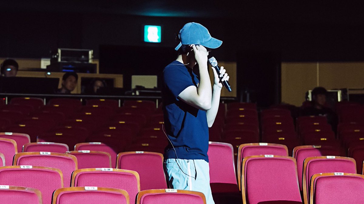 ldh_simp's tweet photo. lee dohyun sound check look ❤️‍🔥 https://t.co/rtihCqXqYT