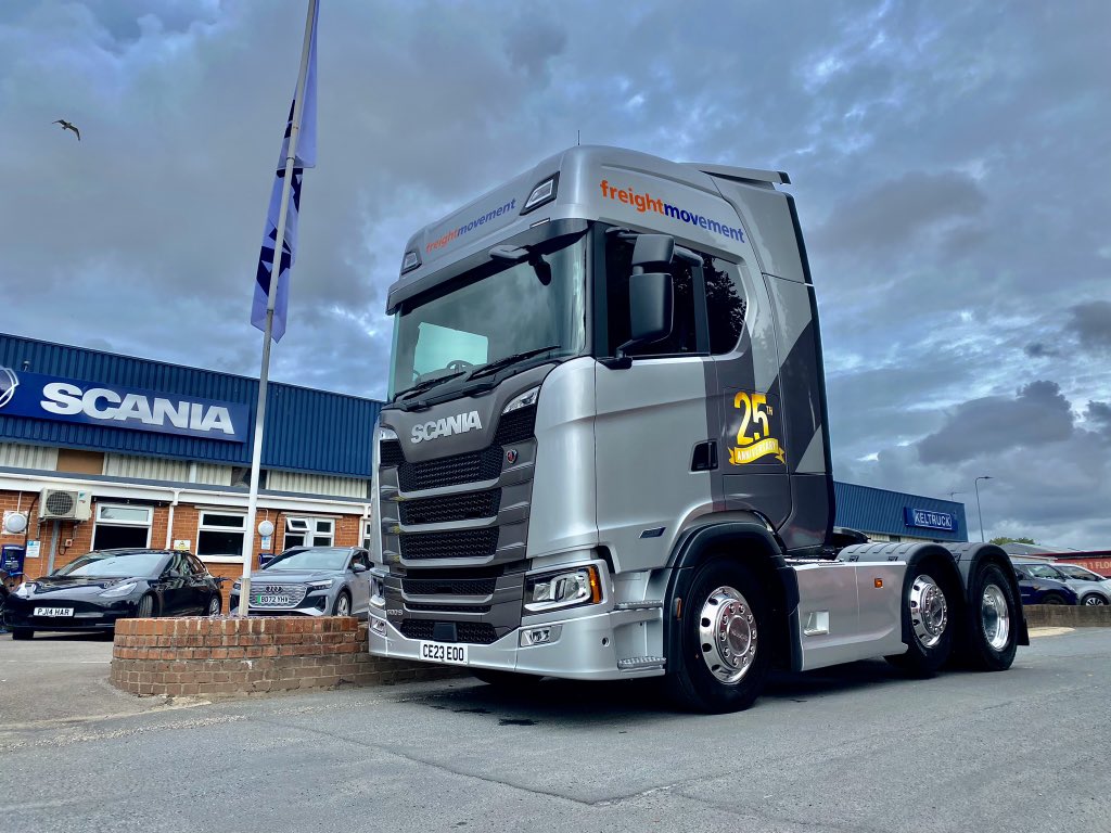 Freight Movement Ltd In Newport South Wales, are celebrating their 25th Anniversary and what better way than to take delivery of a Scania S500 ‘
#suppliedbykeltruck @keltruck @ScaniaUK @TRATON_GROUP 
Thanks Paul Hurley 👍