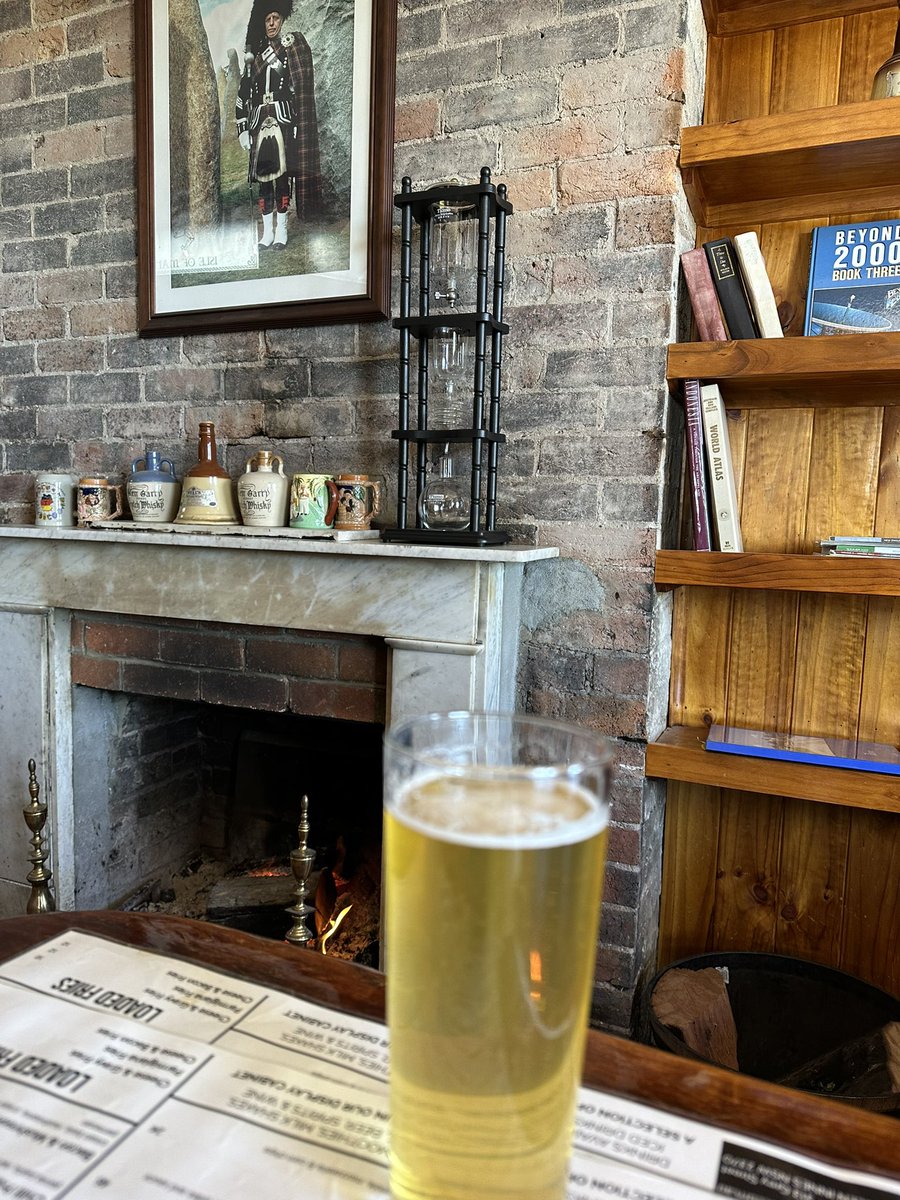 newietraveller's tweet photo. Great place for a beer & a meal @ The Great Central Hotel in Glen Innes on NSW’s New England Tablelands. They even have local craft brewer DeepWater Brewery on tap #pubs #hotels #AussiePubs #diningout #beeroclock #craftbeer #tourism #GlenInnes https://t.co/zDwMuFCKeV