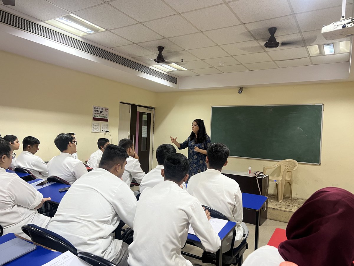 An invigorating 2 1/2 session by our co-founder <a href="/salloni/">MasalaChic</a> on blogging, food blogging &amp; social media with the bright students of <a href="/itmihm1/">ITM Institute of Hotel Management</a> #Nerul #navimumbai 

#blog #blogging #socialmedia #foodblog #foodie #study #teach #teaching #education #educate #students #student #learning