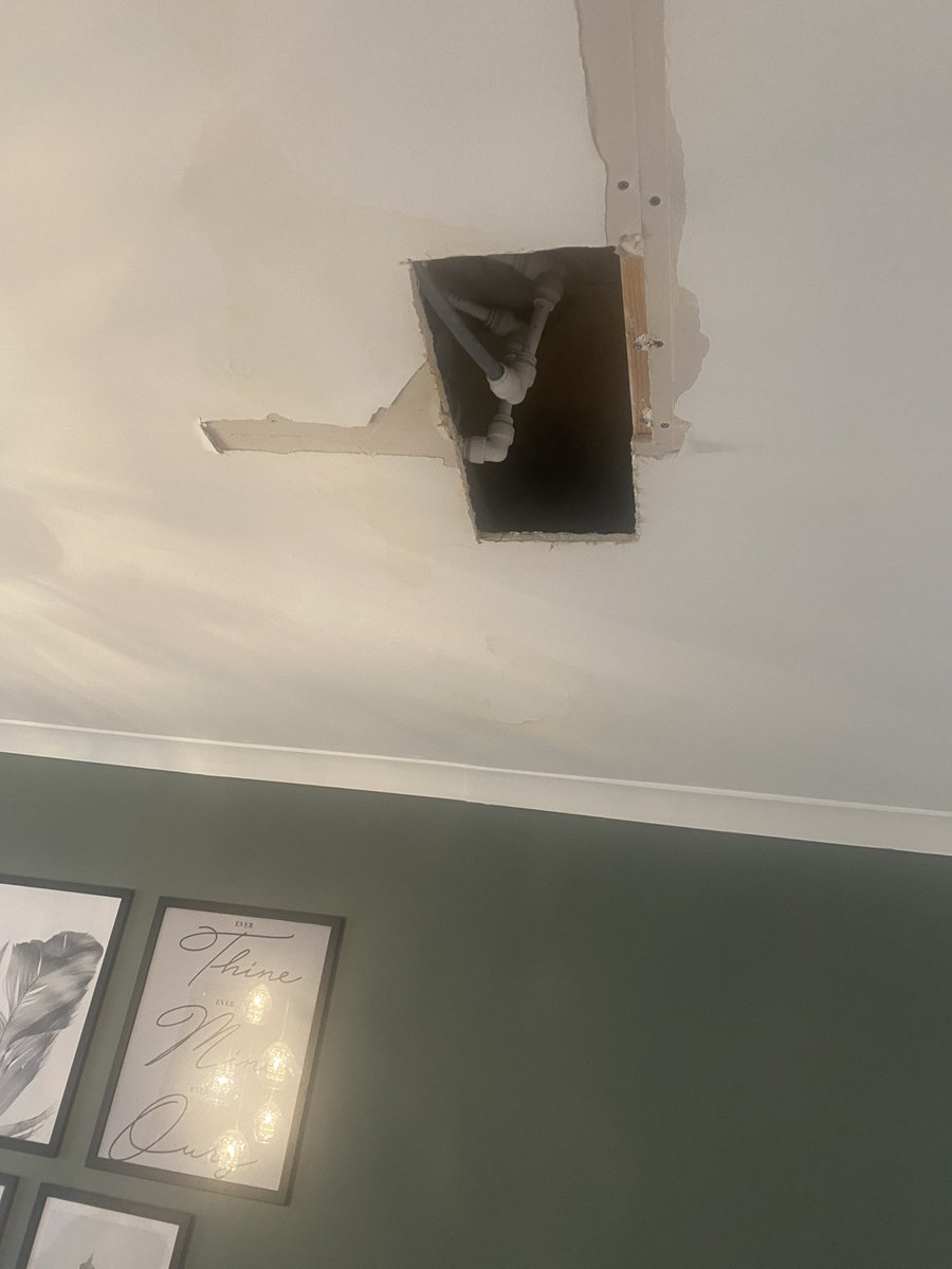 MrsFraser1's tweet photo. @BankofScotland thanks a lot. Been loyal home insurance customers for over 18 years never claimed, water dripping through ceiling so plumber needed access to ascertain where leak was coming from but you're wanting a £500 excess(water damage) instead of £250 (trace of water)!!! .. https://t.co/GF5gx1Dk0O