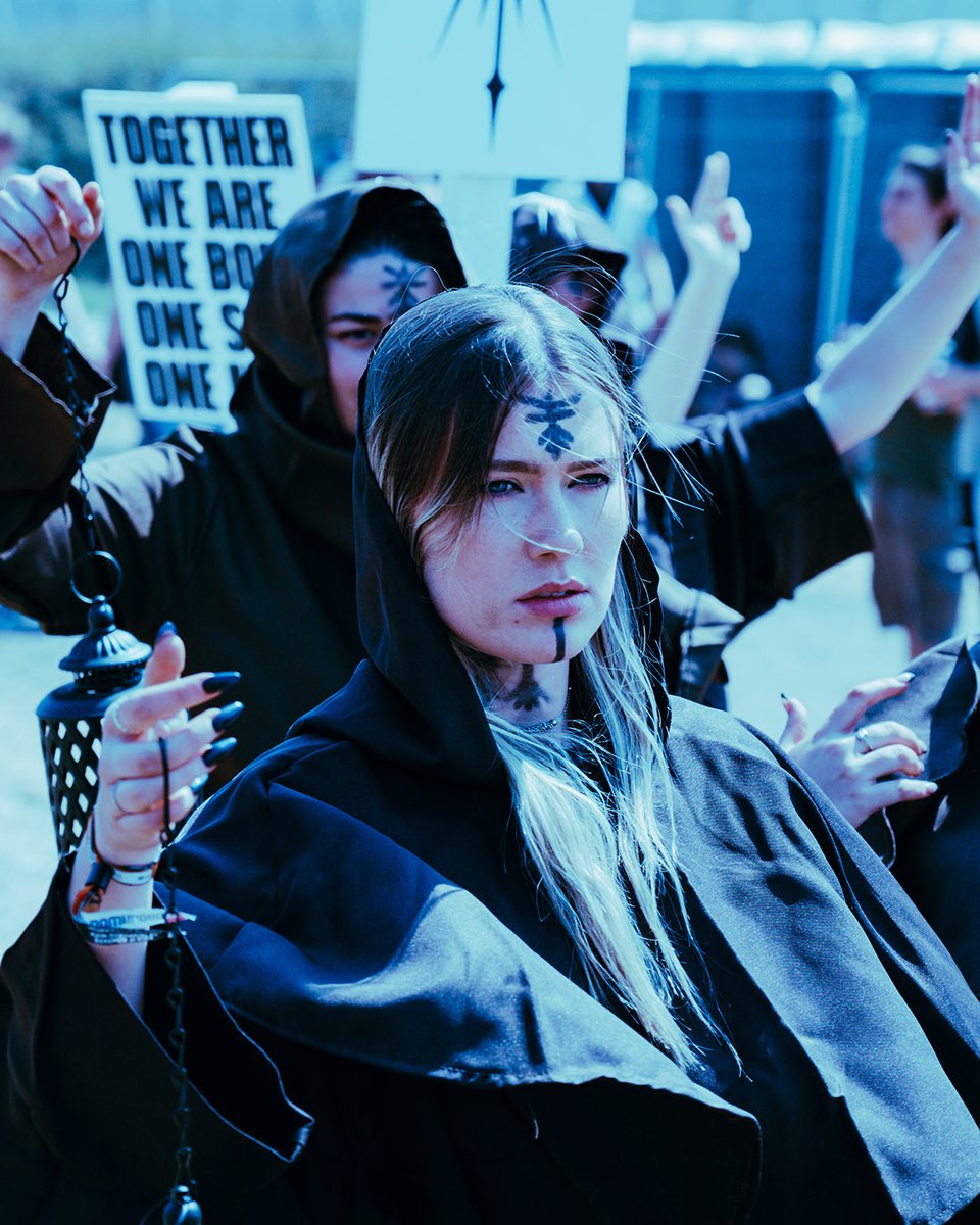 𝘽𝙖𝙣𝙜𝙠𝙤𝙠. 𝙅𝙖𝙠𝙖𝙧𝙩𝙖. 𝙅𝙤𝙞𝙣 𝙪𝙨.

𝘽𝙖𝙣𝙜𝙠𝙤𝙠, 7𝙩𝙝 𝙉𝙤𝙫, 𝙐𝙣𝙞𝙤𝙣 𝙃𝙖𝙡𝙡
𝙅𝙖𝙠𝙖𝙧𝙩𝙖, 10𝙩𝙝 𝙉𝙤𝙫, 𝘼𝙣𝙘𝙤𝙡 𝙄𝙣𝙙𝙤𝙤𝙧 𝙎𝙩𝙖𝙙𝙞𝙪𝙢

𝙊𝙣 𝙨𝙖𝙡𝙚 𝙏𝙪𝙚𝙨𝙙𝙖𝙮 4𝙥𝙢 𝙡𝙤𝙘𝙖𝙡. 
bmthofficial.com/live/