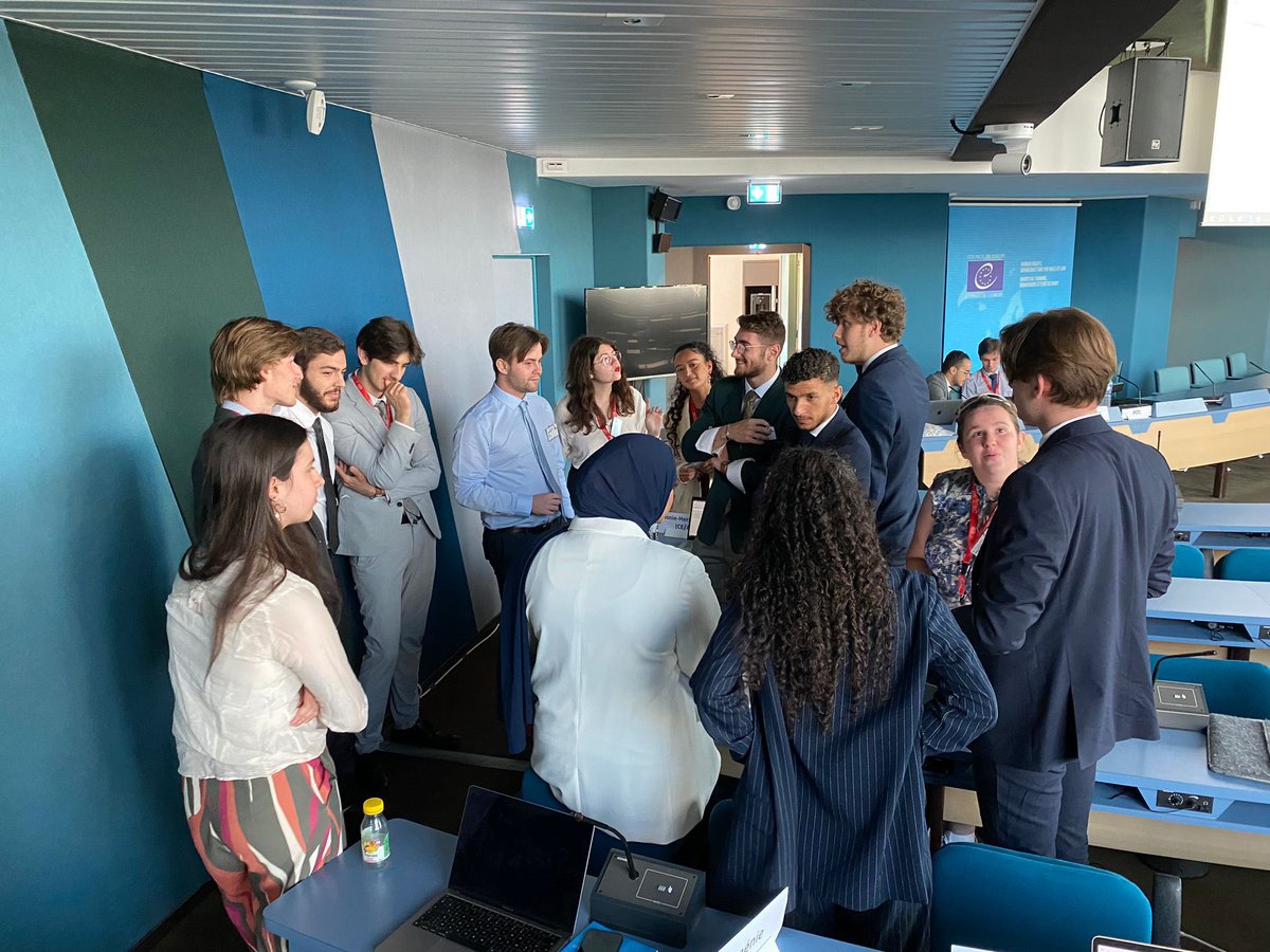 RepFranceCdE's tweet photo. #JournéeInternationaleDeLaJeunesse🌍
Fiers du succès de CoEMoN!2023, 1ère édition d'une simulation de négociation du @coe pour les #jeunes

Initiative🇫🇷 portée par des étudiants

Ensemble, façonnons l'avenir de l'#Europe🇪🇺

🔗 https://t.co/ds6sdc7KNZ

#Contrattriennal #Strasbourg https://t.co/gNF3Y6L7Kb