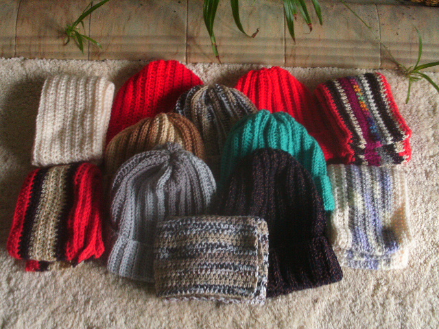 buteartism's tweet photo. Thanks to the mess that is now Twitter, my reach is way down.
If you know of a homeless outreach project or other good cause that can make use of some beanie hats/scarves to give out to those who need them then please inbox me.
Happy to send some free of charge.
Please RT. https://t.co/bHSldPG0Mn