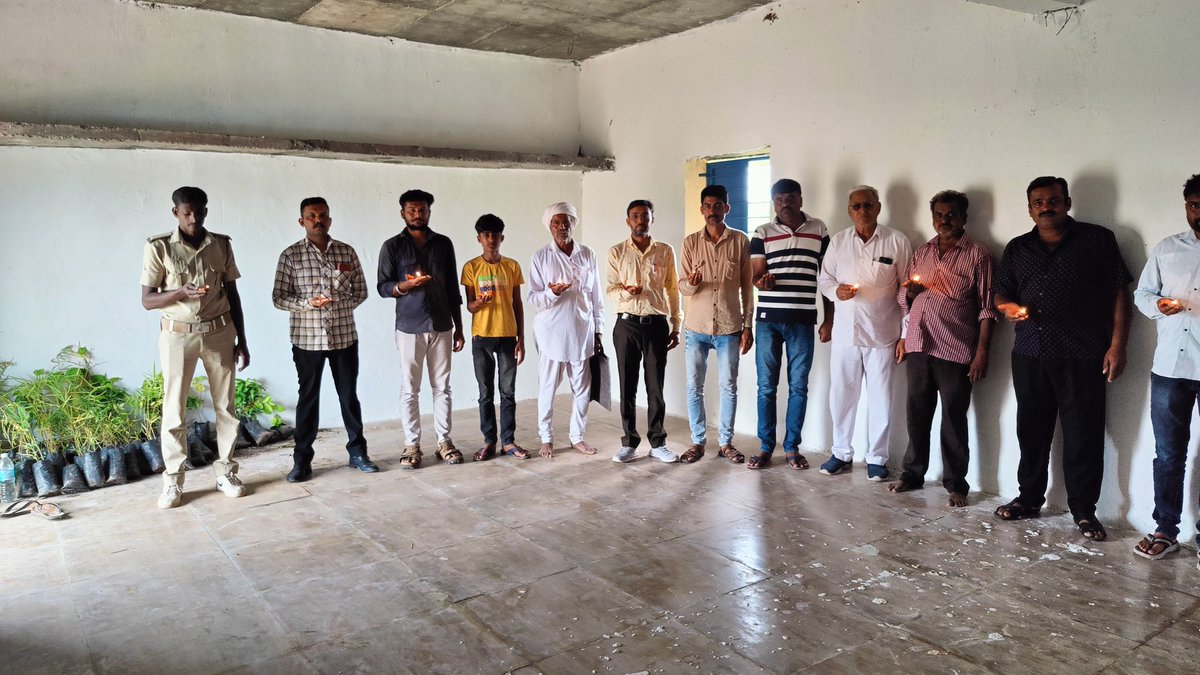 MrUnagar's tweet photo. આઝાદી કા અમૃત મહોત્સવ હેઠળ "મારી માટી મારો દેશ" કાર્યક્રમનું આજ રોજ તા.૧૧/૦૮/૨૩ ના રોજ ધારી તાલુકાના લાખાપાદર ગામે ઉત્સાહપૂર્વક ઉજવણી કરવામાં આવી.
@CMOGuj 
@PMOIndia
@GujPRHDept
@GRTMM1 
@ddoamreli
@CollectorAmr
@monakhandhar
@TdoDhari 
@Shailes94982129 https://t.co/TyrDZkXyu5