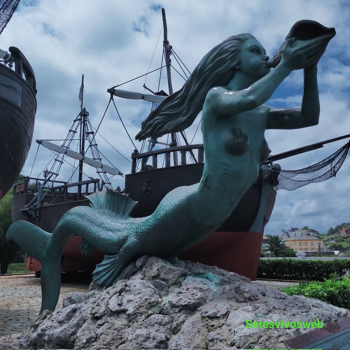 Sirena, La Magdalena, Santander.

#sirena #arte #elmar #Lamar #VIDA #Cantabria #cantabriainfinita #escultura #Curiosidades #Foto #FOTOS #fotografia #fotografias #imagen #fotodeldia #imagendeldia #natural #turismo