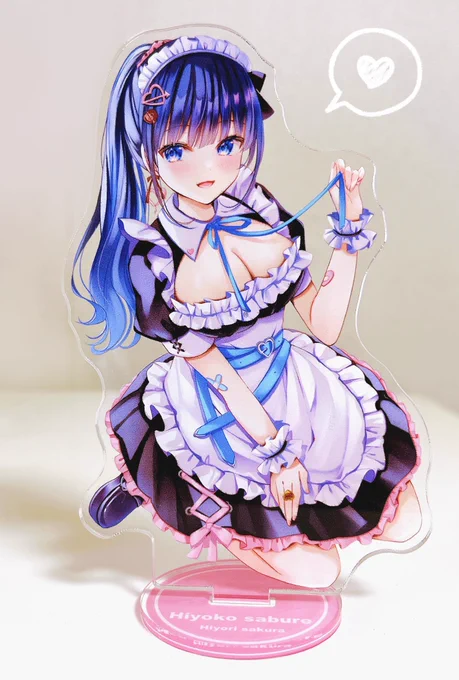 夏コミグッズ アクリルフィギュアと新刊セットにつくアクリルコースター、どちらもとってもかわいいです…