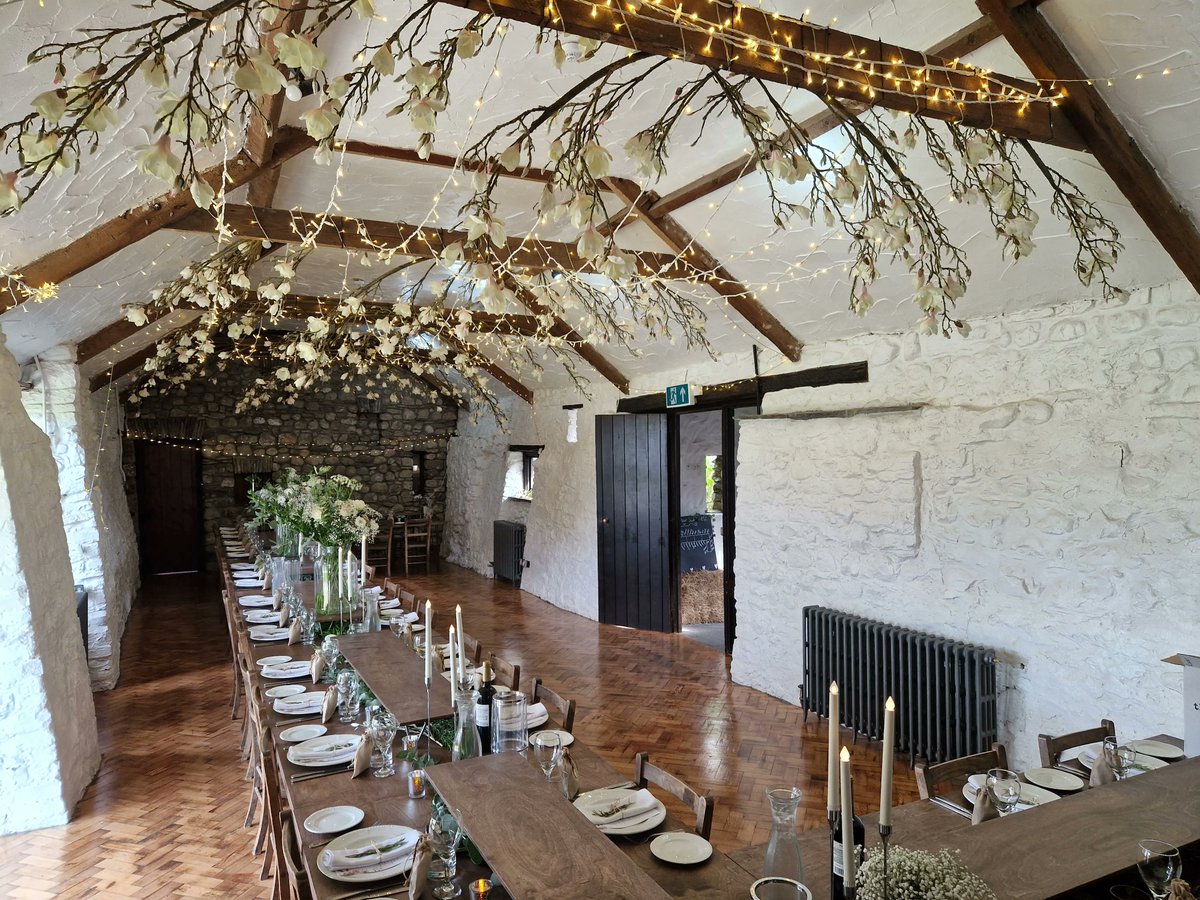 ClyneFarmCentre's tweet photo. We love seeing the Stone Barn dressed up and wedding ready!
For more information about Clyne Farm weddings email weddings@clynefarm.com
#Weddings #SwanseaWeddings #WeddingVenues #SwanseaWeddingVenue #GowerWedding #Congratulations #BookDirect #SelfCatering #Swansea #Gower https://t.co/ALo9YyOxMi