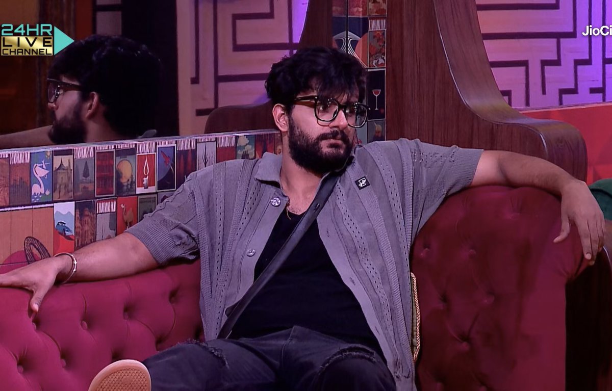 AnkitSingh3975's tweet photo. He has expressed his every side  entertainer, straight forward,what else u want to make him winner...🔥🔥🔥
this house is always divided  in two teams with two leaders Abhishek vs pooja bhatt
and if you consider impact then puneet superstar is first
#abhishhekmalhan https://t.co/JqR3N8Dw5o