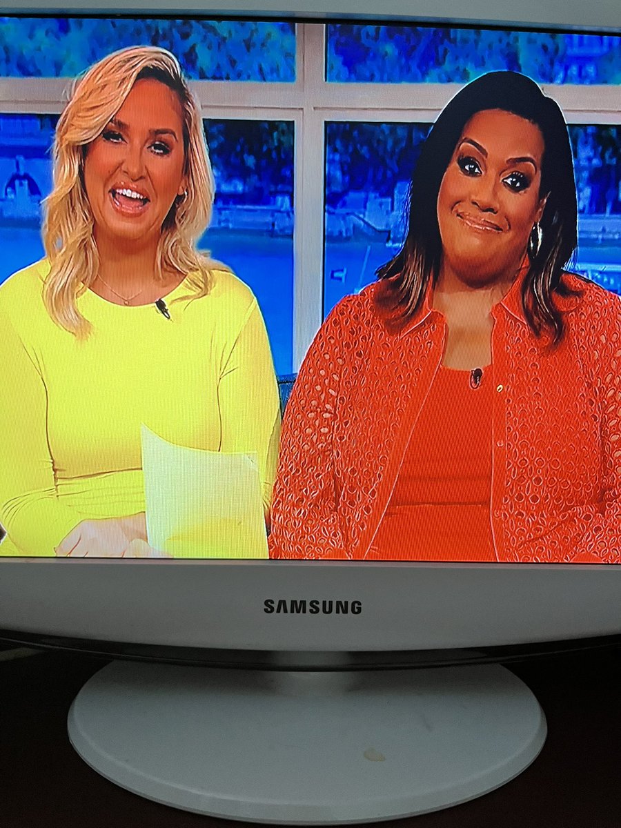 Great start to my Friday seeing these two beauties on my TV 📺 This is the dream team 😍 We need more dosage of Alison and Josie <a href="/ITV/">ITV</a> <a href="/thismorning/">This Morning</a> <a href="/AlisonHammond/">Alison Hammond</a> <a href="/Josiestweet/">Josie Gibson</a> 💛❤️